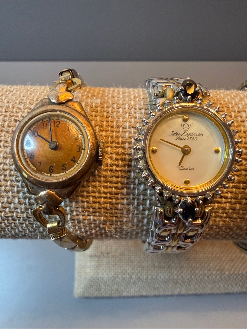 Four Vintage Non Working Watches - Picture 3 of 12